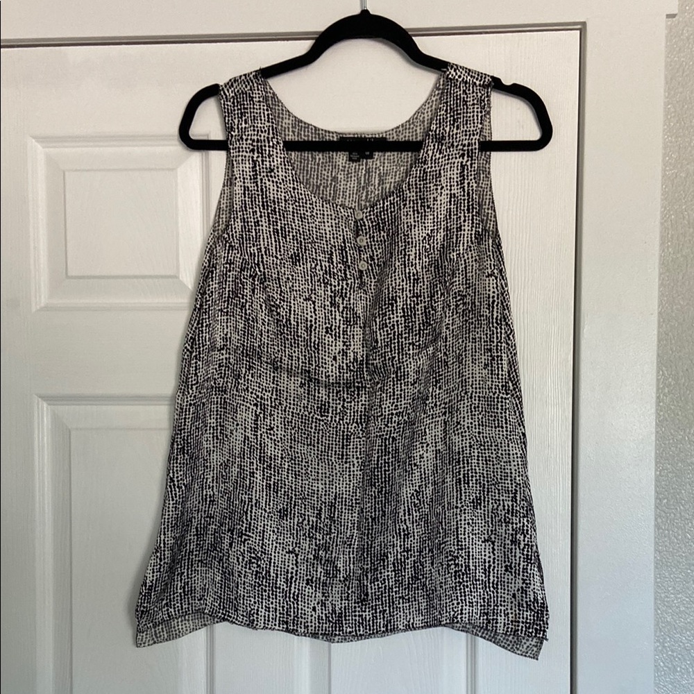 100% silk paperwhite Women's Black and White Sleeveless Top size 08